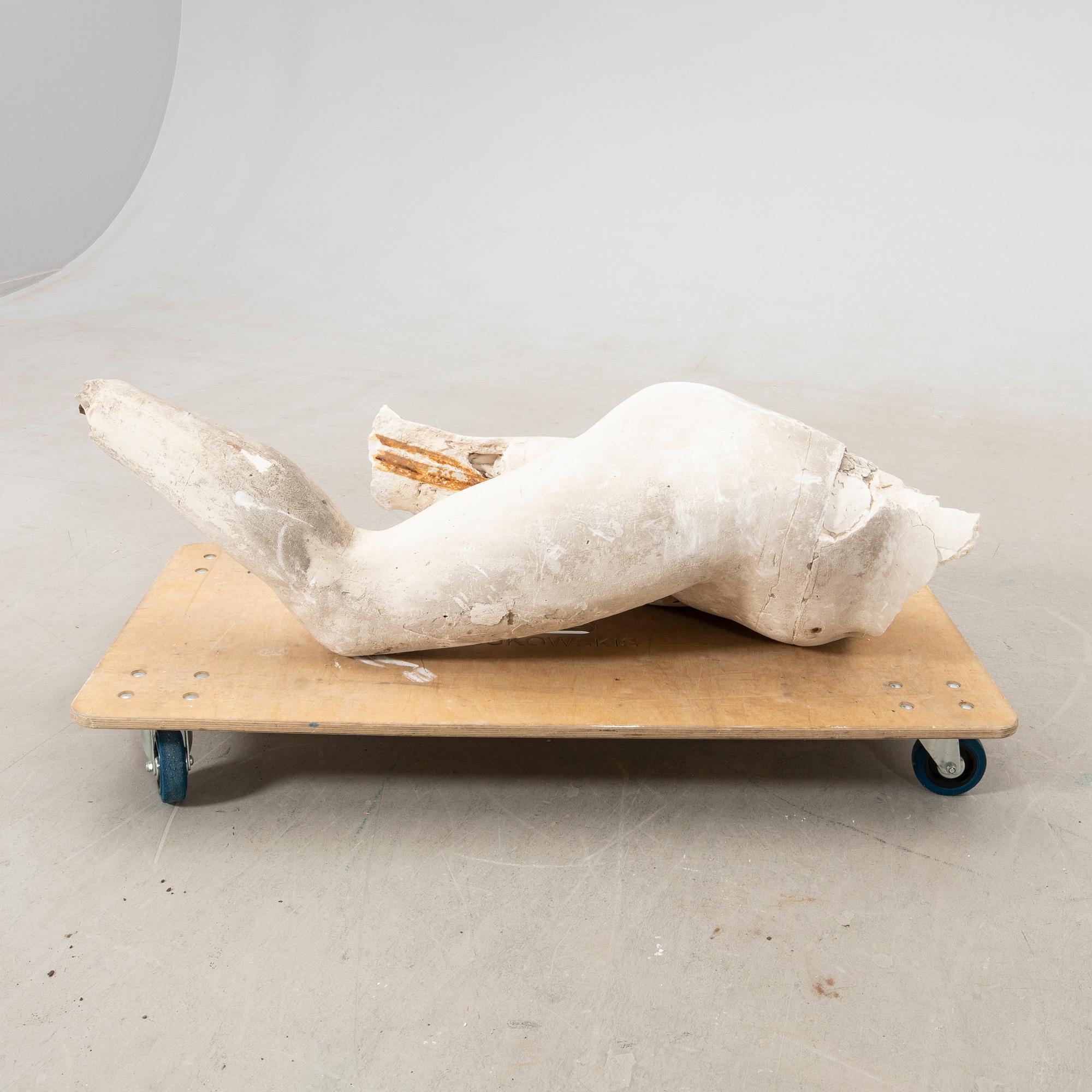 Nils Möllerberg, Sculpture model part of lower body.