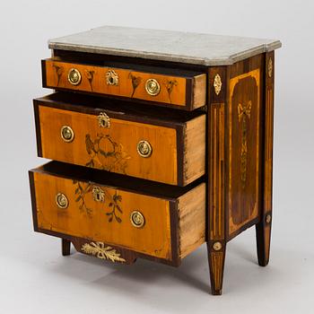 A Gustavian chest of drawers, late 18th century.