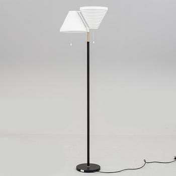 GOLVLAMPA, "modell A810", Alvar Aalto, Artek, Finland, 1900-talets andra hälft.