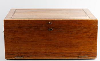 BESTICKSUPPSÄTTNING, silver, 242 delar, i schatull. "Chippendale", CG Hallberg, Stockholm, 1917.