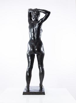 Gudmar Olovson, skulptur. Signerad. Numrerad. Gjutarstämpel. Brons, höjd 132 cm, längd 40 cm.