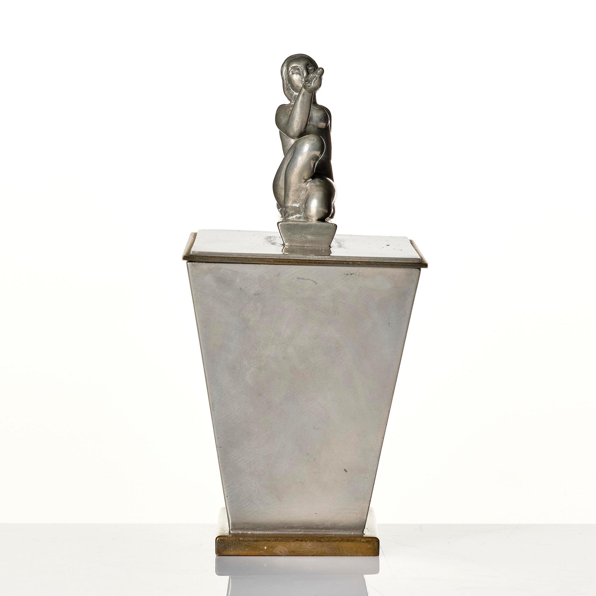 Oscar Antonsson, a "Sommar" (Summer) pewter box, Ystad-Metall, Sweden, 1930.