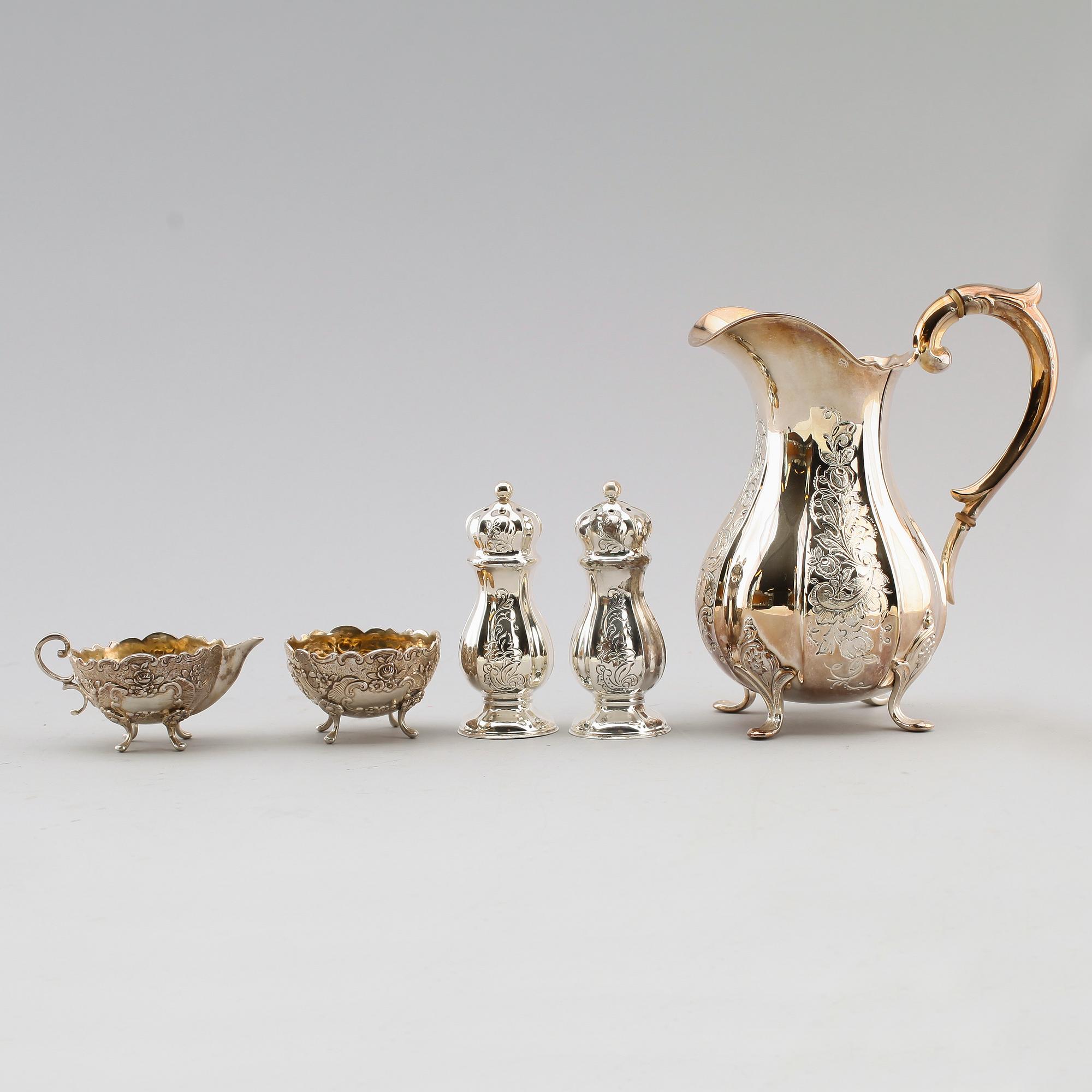 SILVERFÖREMÅL, 5 delar, märkta JLH samt svenska importstämplar, 1900-talets första hälft. Vikt ca 529 gram.