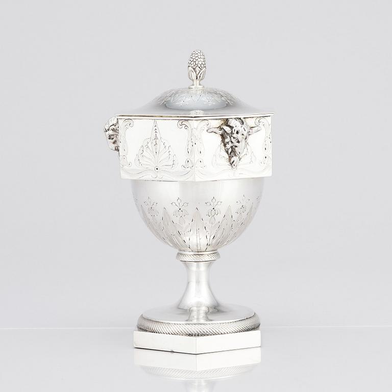 A French silver bowl with lid, mark of Léon Lapar (1818-1897), Paris.