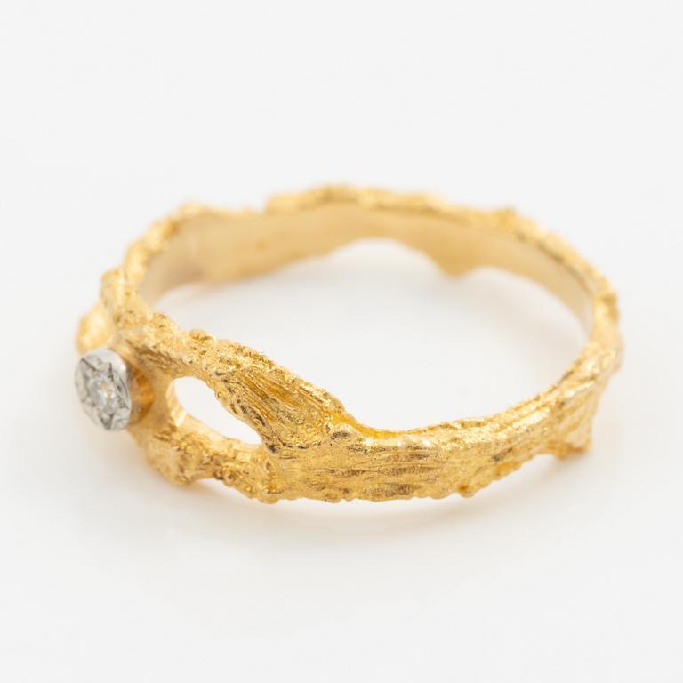 Björn Weckström, ring, 18K gold with an octagon-cut diamond, Finland 1978.