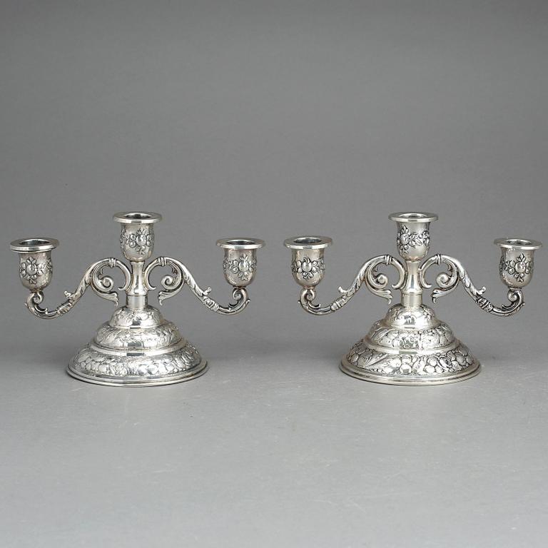 KANDELABRAR, ett par, silver, Tyskland, 1900-tal.