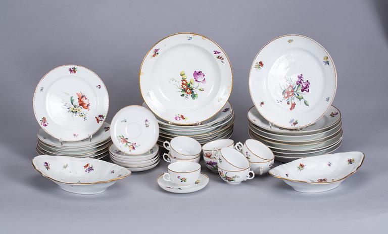 SERVIS, porslin,  Bing & Gröndahl, 141 delar.