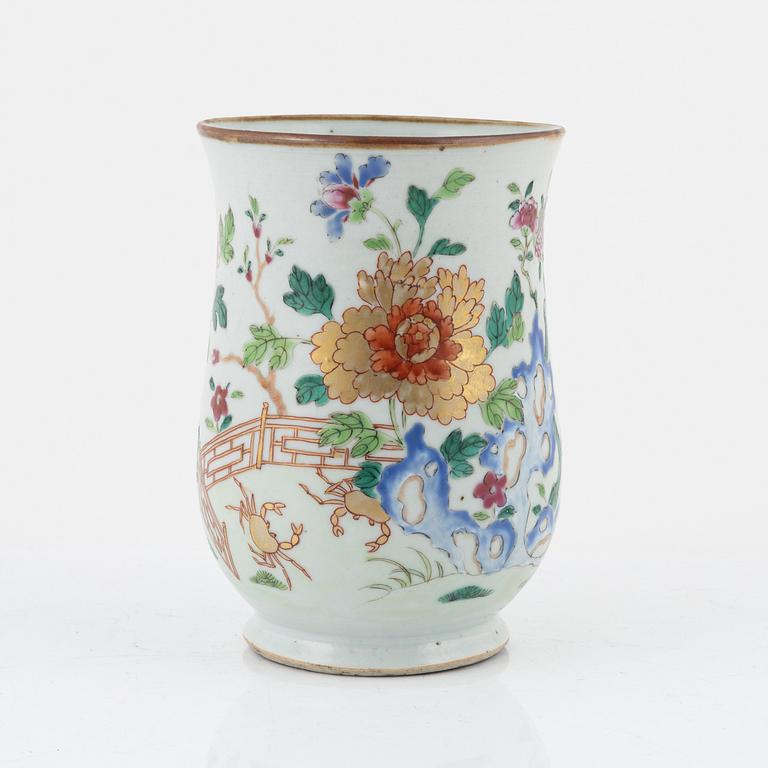 A Famille rose porcelain mug, China, Qianlong (1736-95).