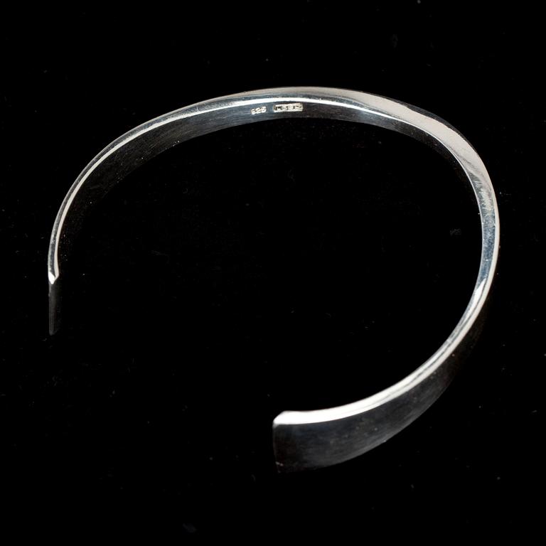 ARMBAND, sterling silver, Lorukoru, Finland. Vikt 26,5 g.