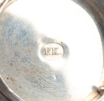 SÅSSKÅL, silver, Gustaf Möllenborg Feron, 1856. Vikt ca 458g.
