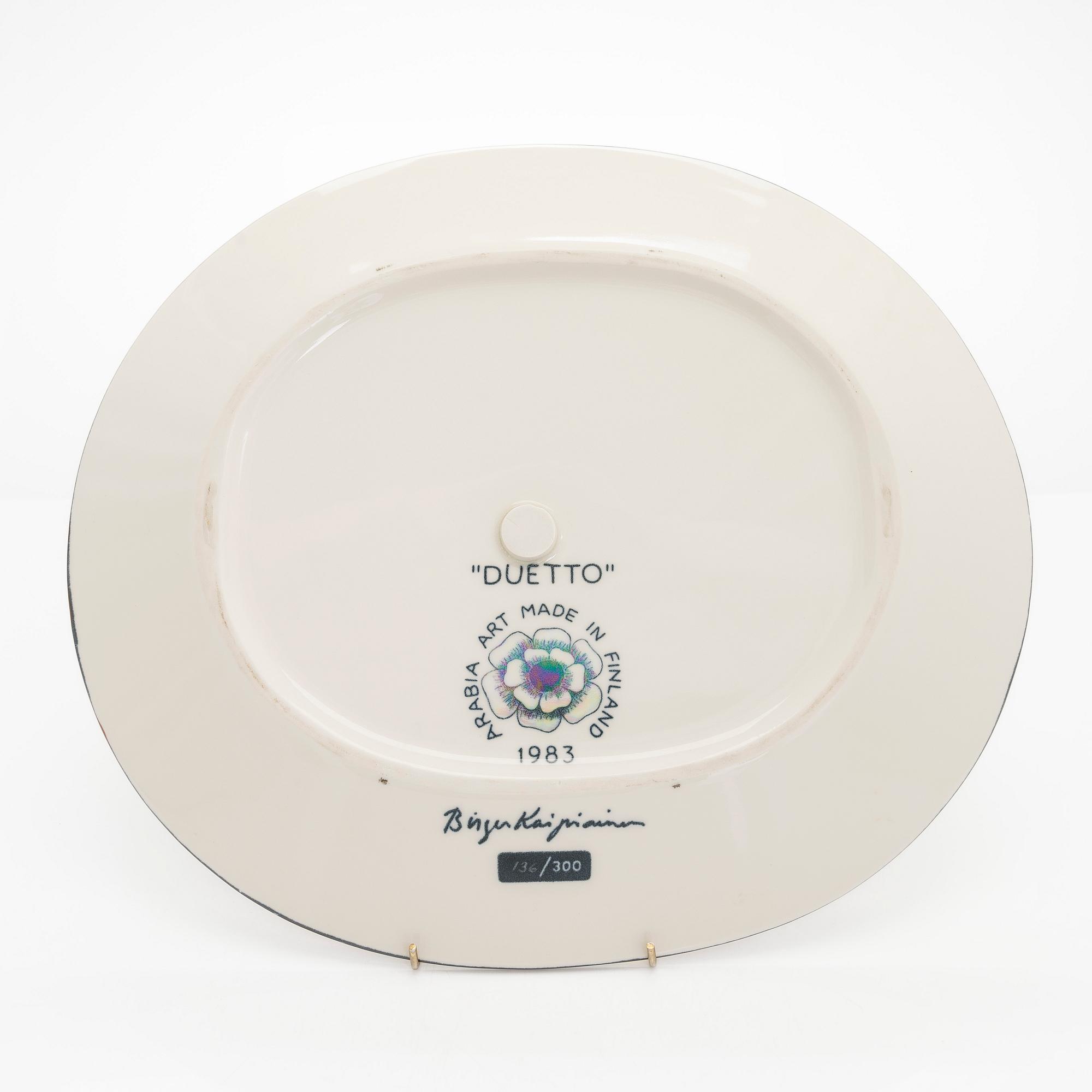 Birger Kaipiainen, A 'Duetto' Ceramic plate by Birger Kaipiainen for Arabia Art in 1983, signed and numbered 136/300.