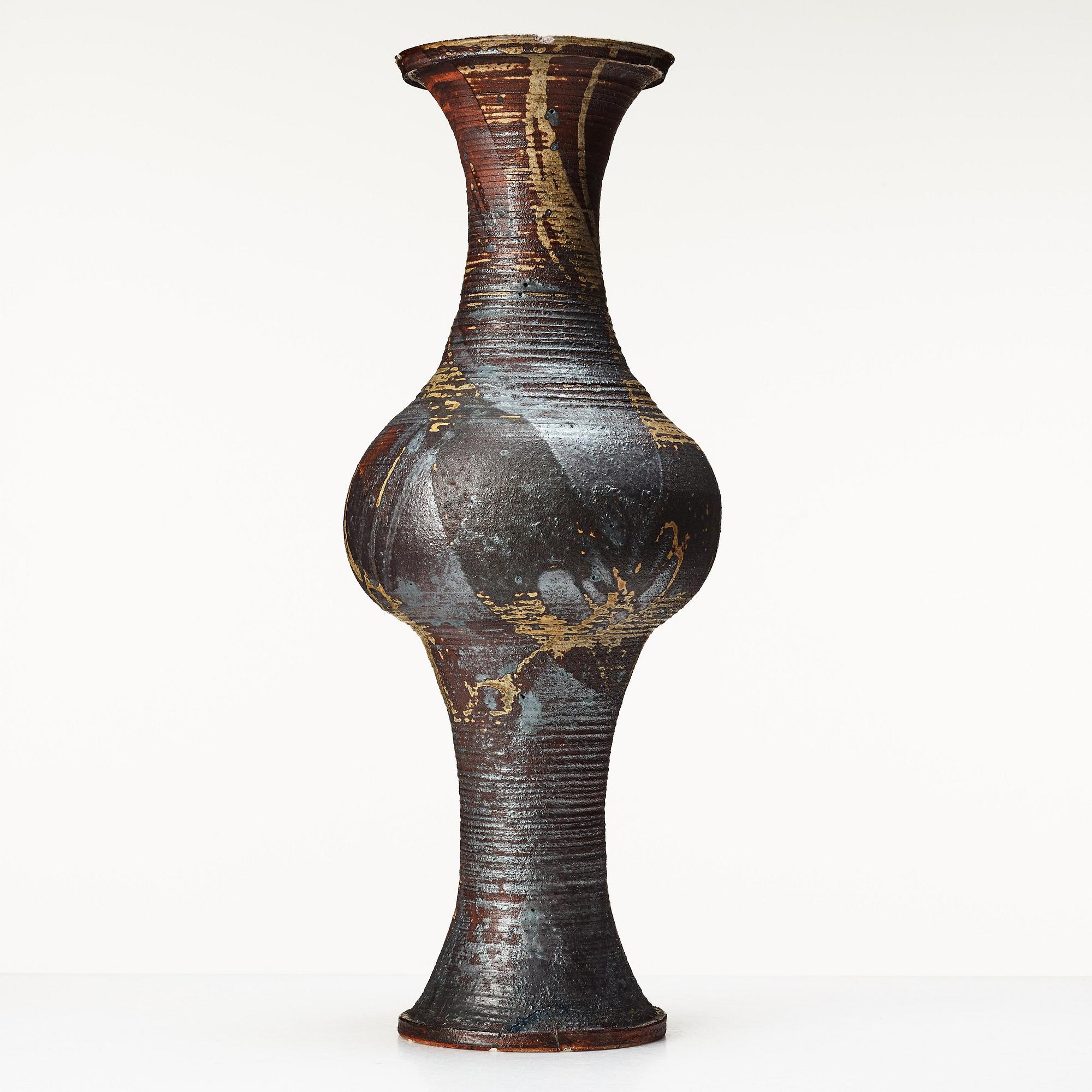 Kyllikki Salmenhaara, a stoneware floor vase, Arabia, Finland 1950's.