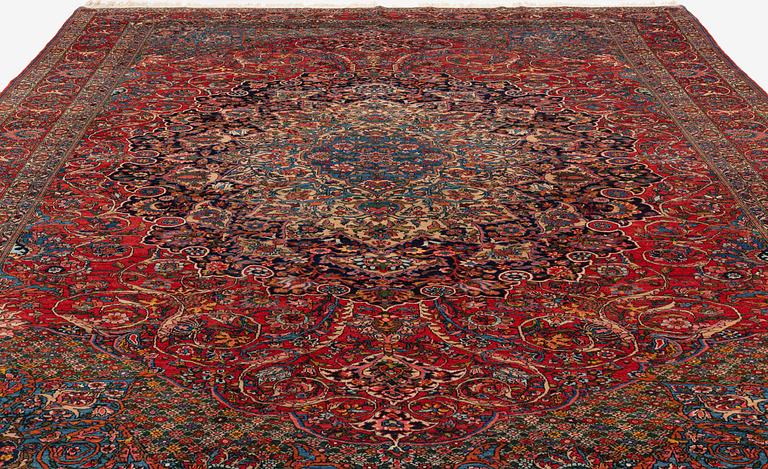 A carpet, semi-antique, Chaharmahal/Bakhtiari Province, ca 475 x 333 cm.