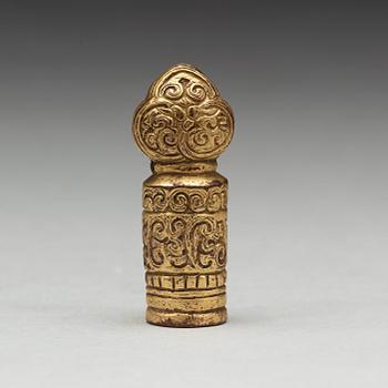 A Tibtean gilt bronze seal, presumably 18th Century.