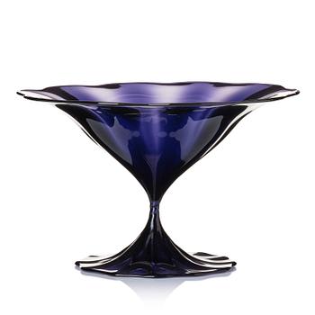 2. Simon Gate, a purple glass bowl 'Slottsglas', Orrefors Sweden 1920s.