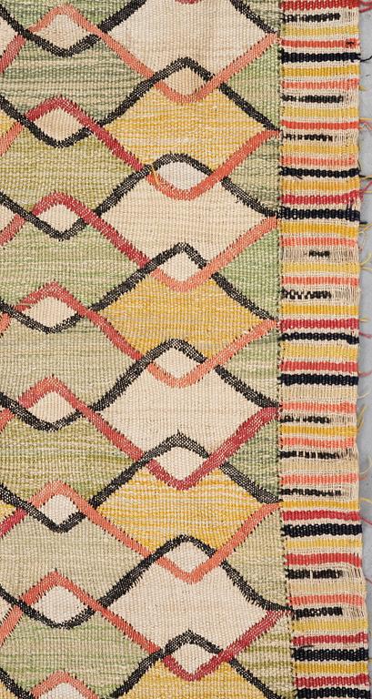Barbro Nilsson, a drape, "Vingåkra". Tapestry weave. 193,5 x 161 cm.