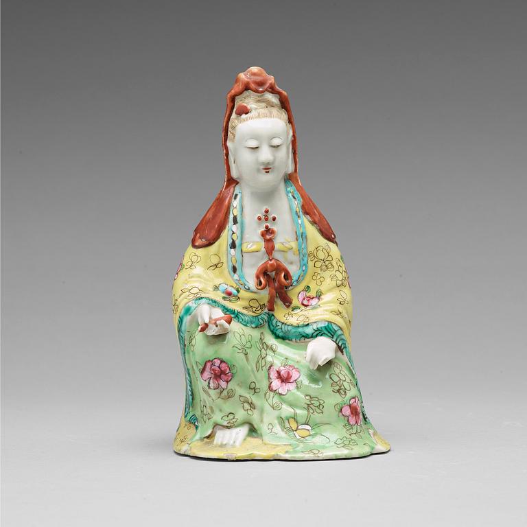 GUANYIN, porslin. Qingdynastin, omkring 1800.