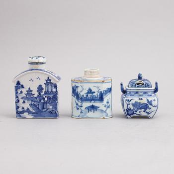 A group of Chinese blue and white porcelain, Qing dynasty 18th century,