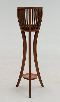 PIEDESTAL, omkring år 1900.