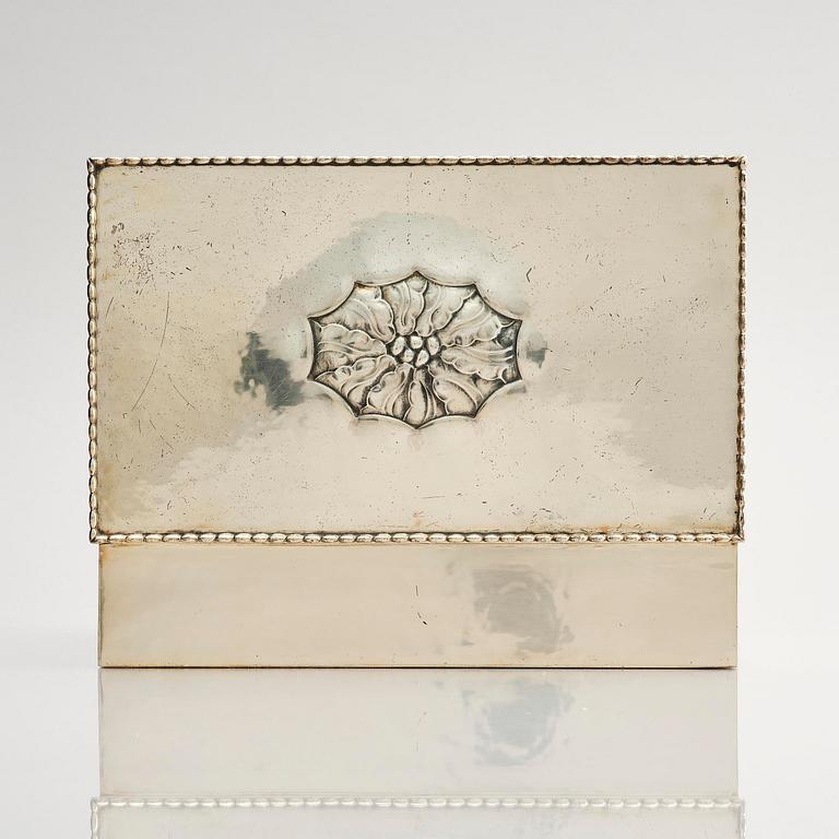 Georg Jensen, cigarrskrin, silver, inredning i trä, Köpenhamn 1918.
