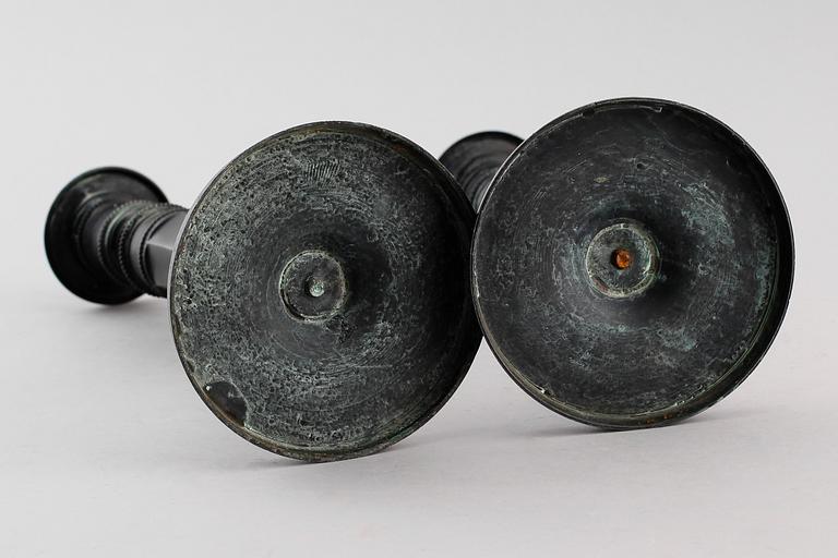 LJUSSTAKAR, 1 par, empire, brons, Frankrike, 1800-talets första hälft.