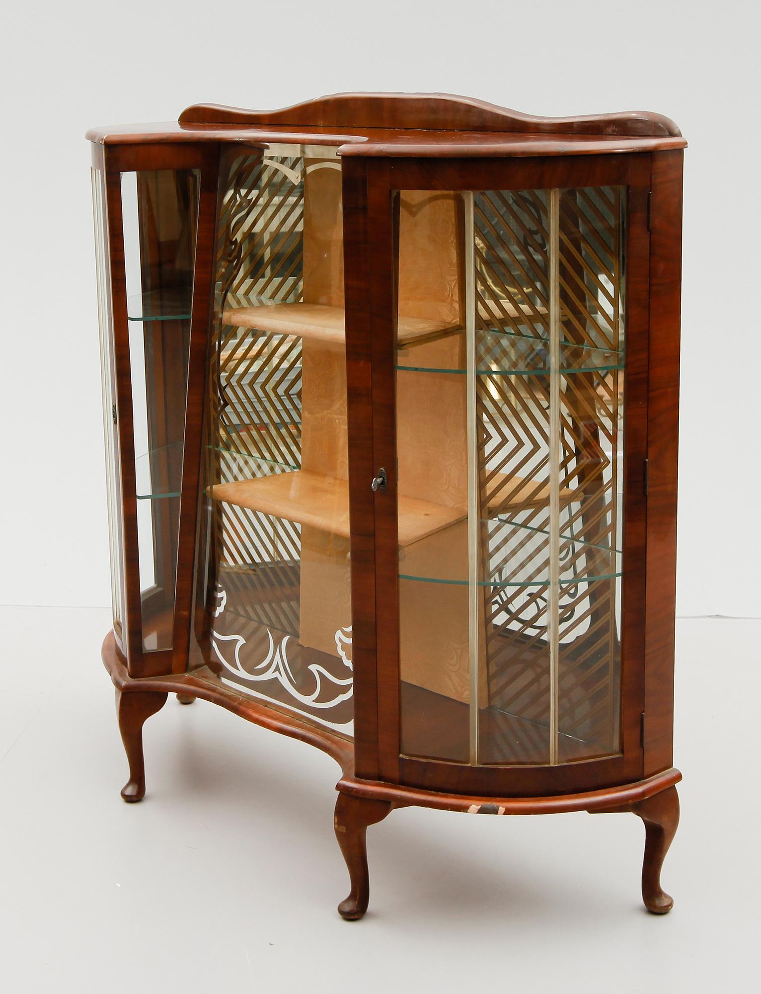 VITRINSKÅP, England, 1940-tal.