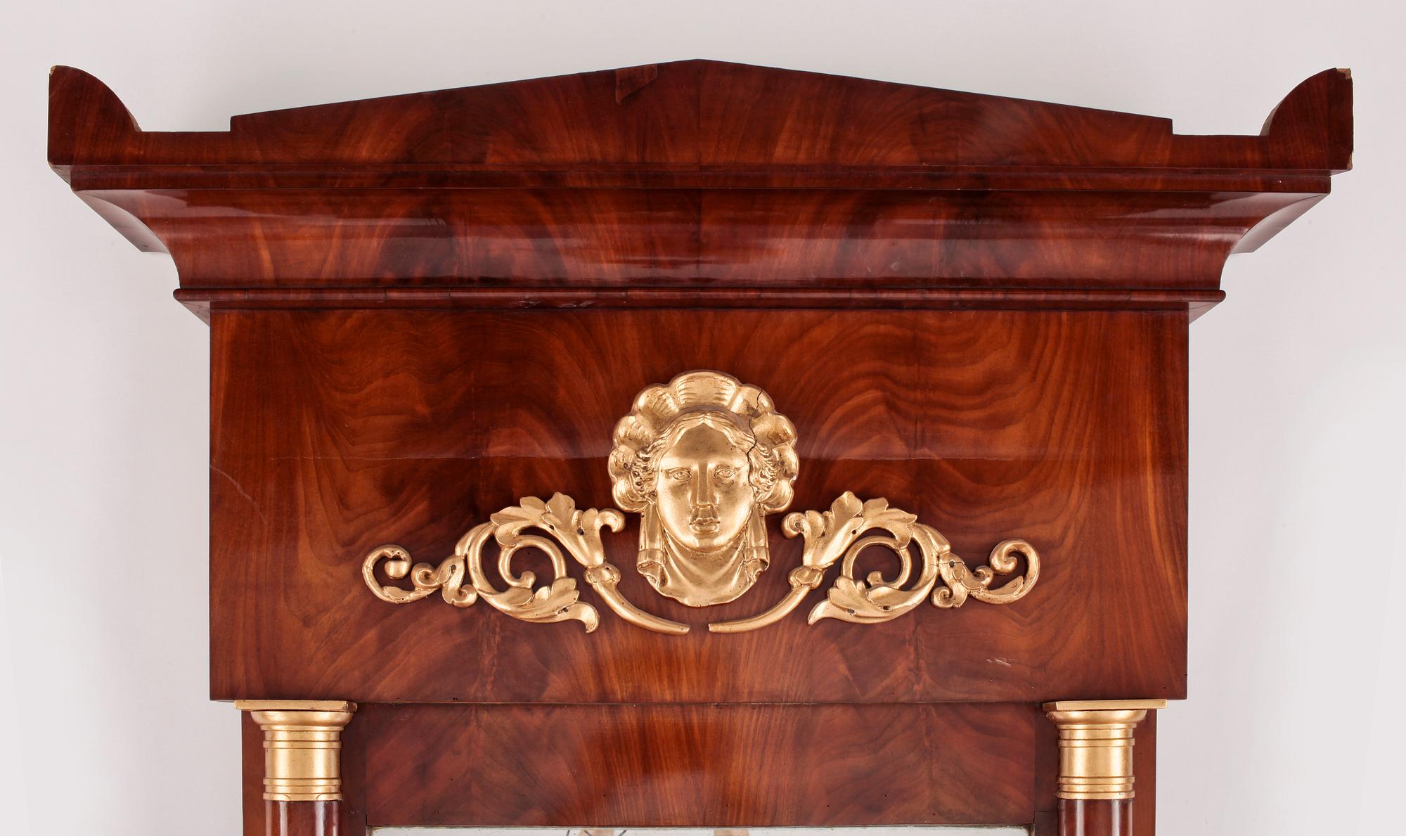 SPEGEL med KONSOLBORD, Karl-Johan, 1800-talets första hälft.