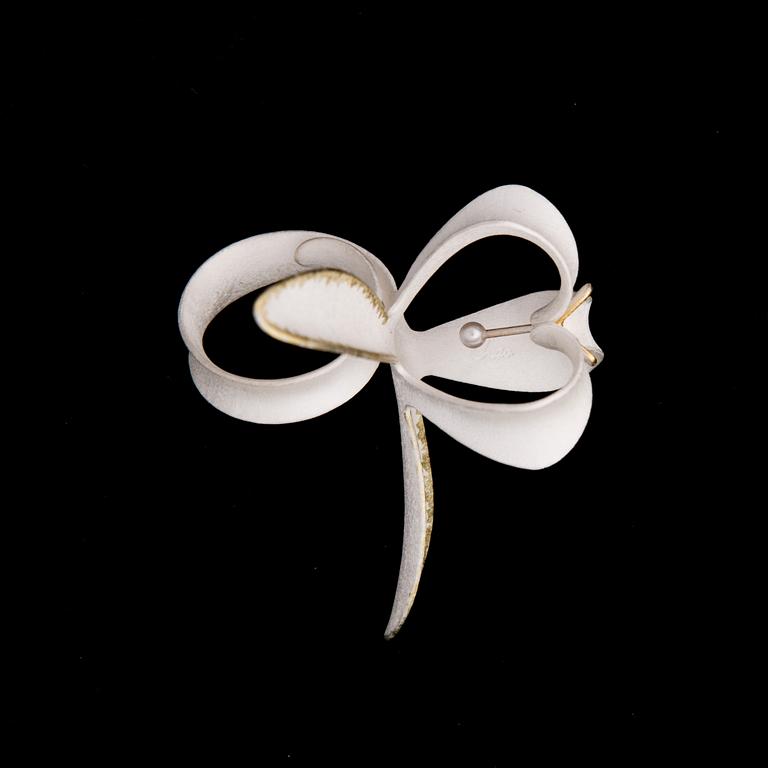 CHAO-HSIEN KUO, RING, "Golden Margarita", silver, pärla, 2008.