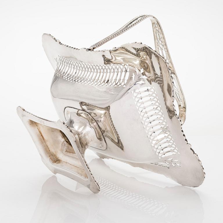Brödkorg, sterlingsilver, London 1911.