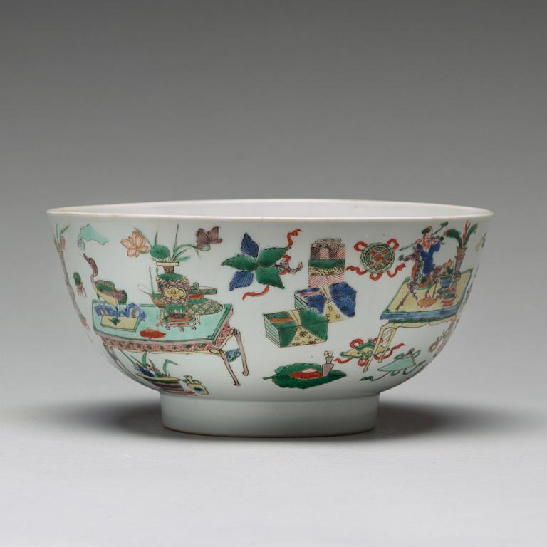 SKÅL, porslin. Qingdynastin, Kangxi (1662-1722).