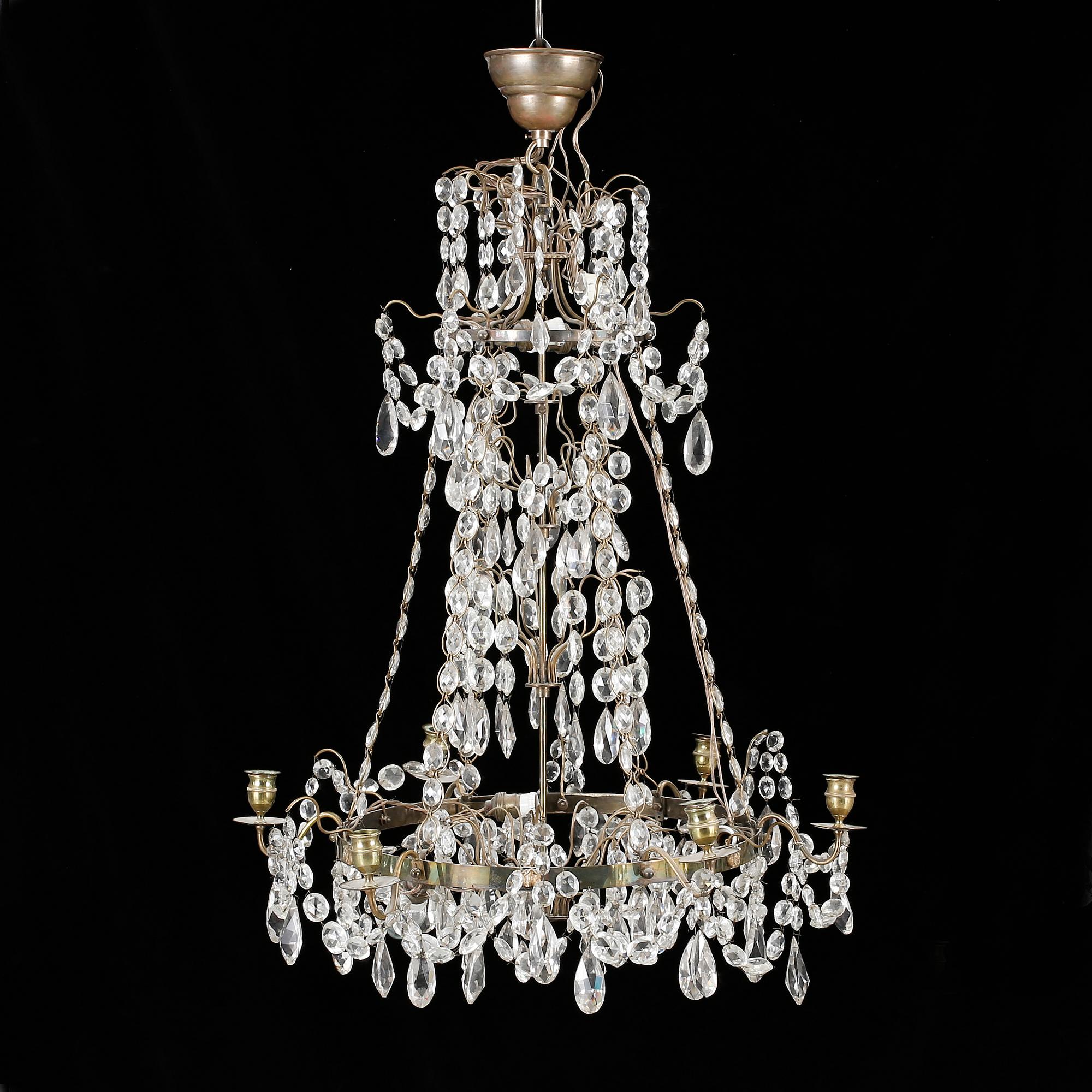 LJUSKRONA, Haga-modell, 1900-talets första hälft. Höjd ca 80 cm.