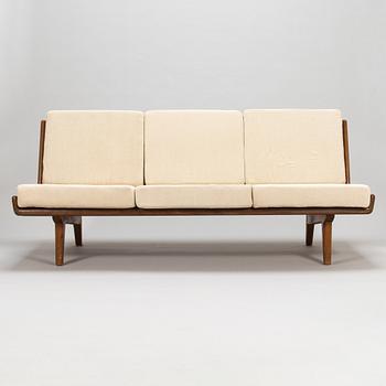 Carl Gustaf Hiort af Ornäs, soffa, "Studio", Hiort Tuote, Puunveisto Oy - Träsnideri Ab 1900-talets mitt.