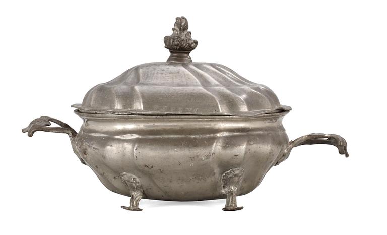A Rococo pewter tureen with lid by G. Östling, Vimmerby 1763.