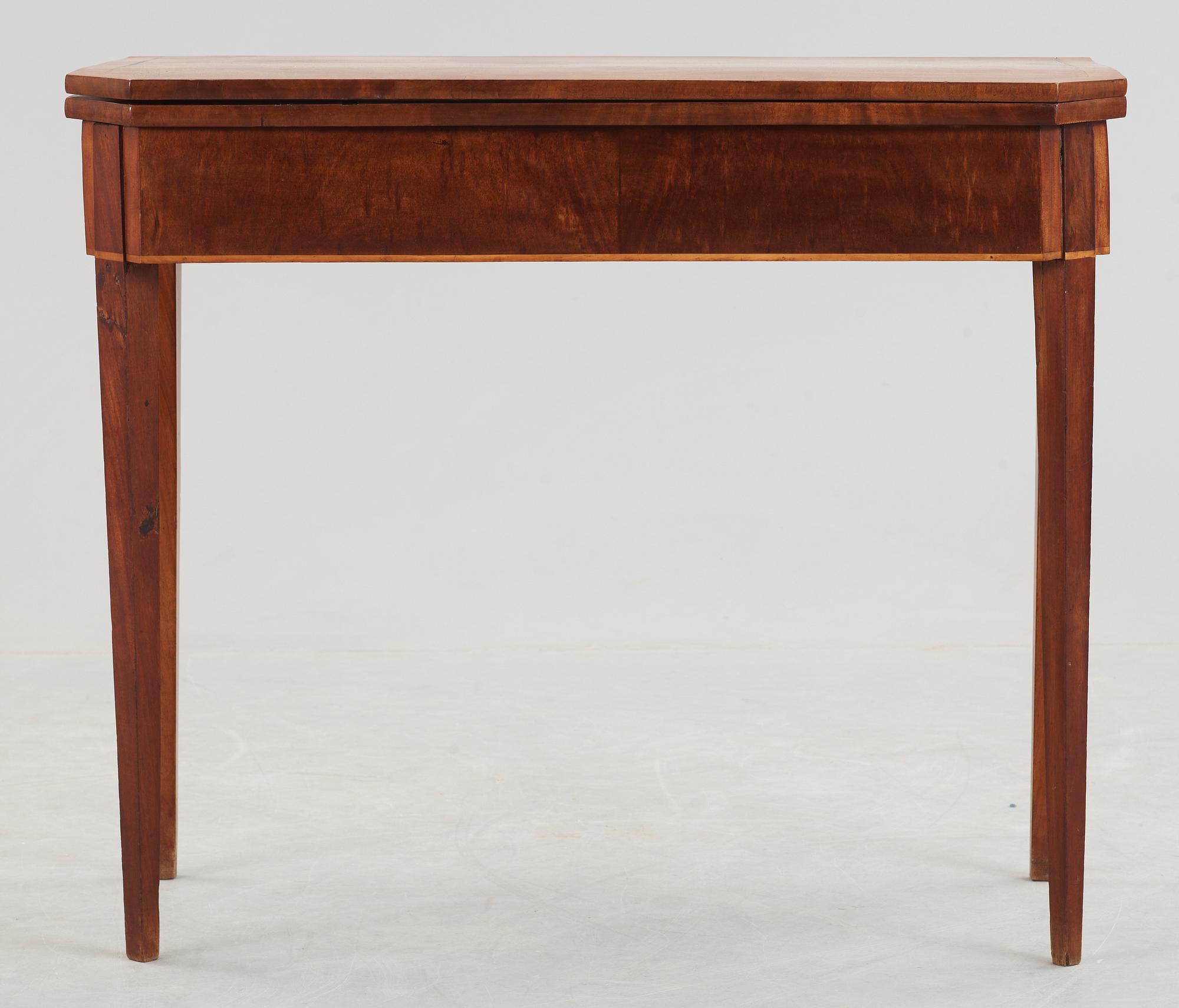SPELBORD, sengustavianskt, omkring 1800-talets mitt.