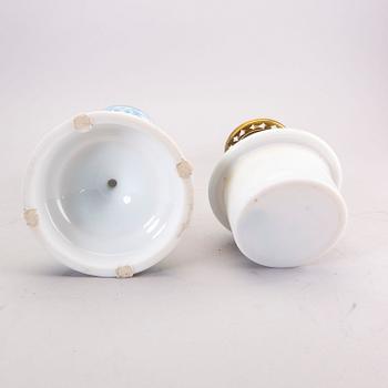 A glass paraffin lamp around 1900.