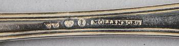BESTICKSERVISDELAR, 37 delar, silver, Fransk lilja. Merparten Möllenborg Stockholm 1827.