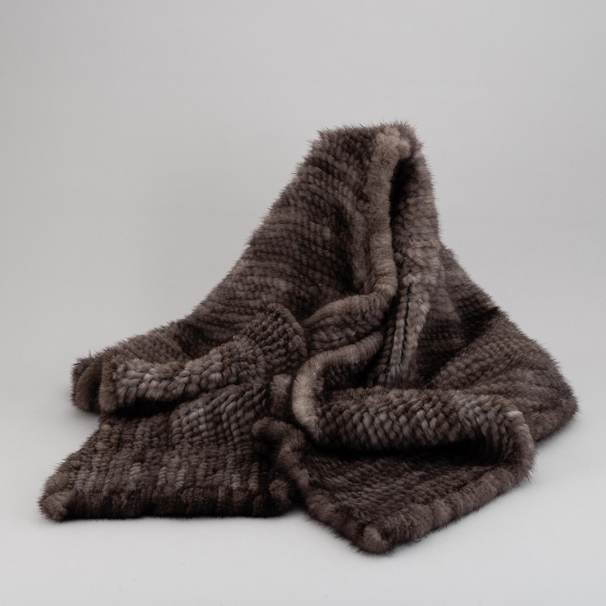 A mink fur stole.