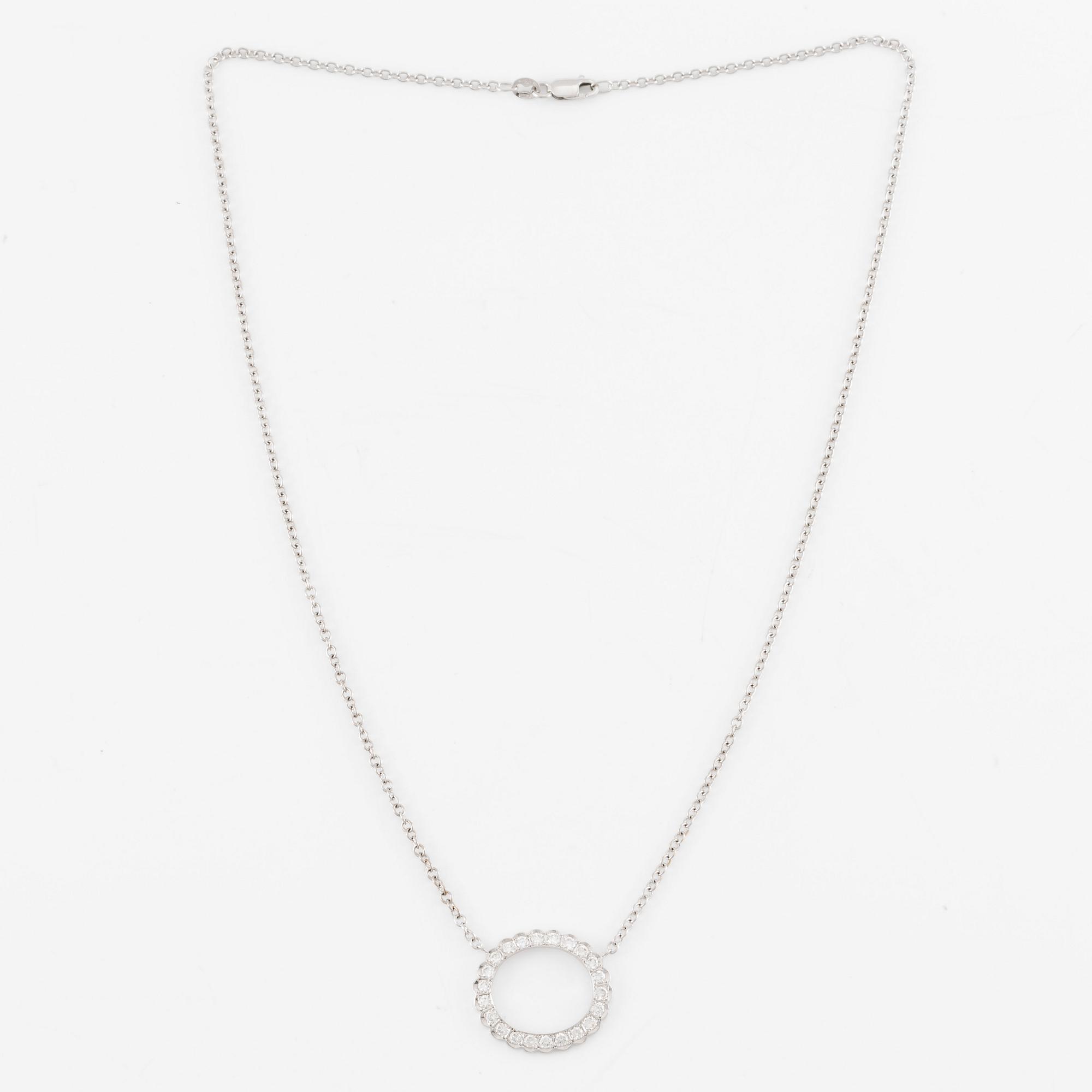 Necklace 18K white gold with brilliant-cut diamonds.