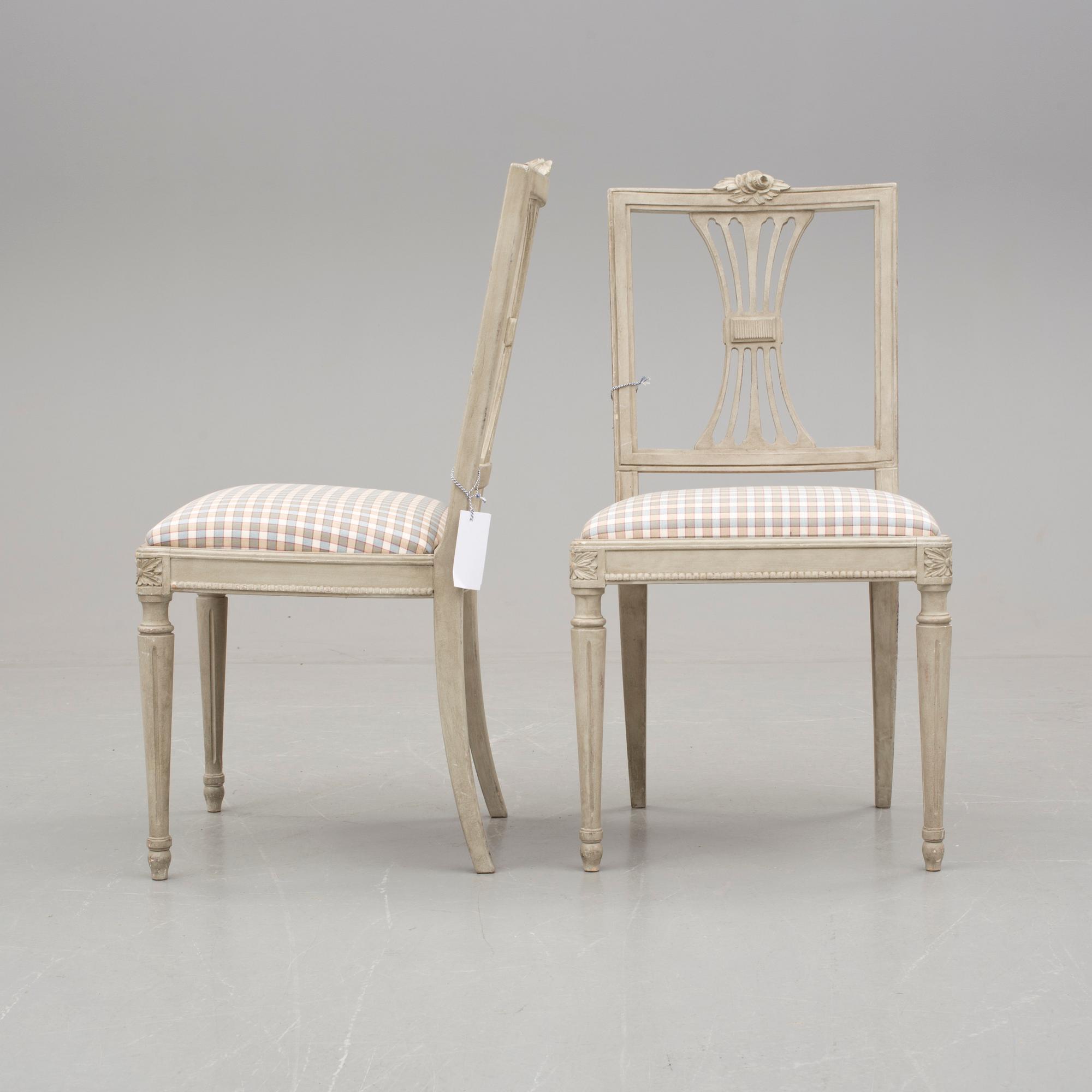 STOLAR, ett par, gustaviansk stil, 1900-tal.