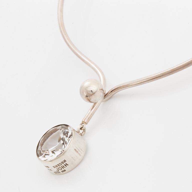 Sterlingsilver and rock crystal necklace.