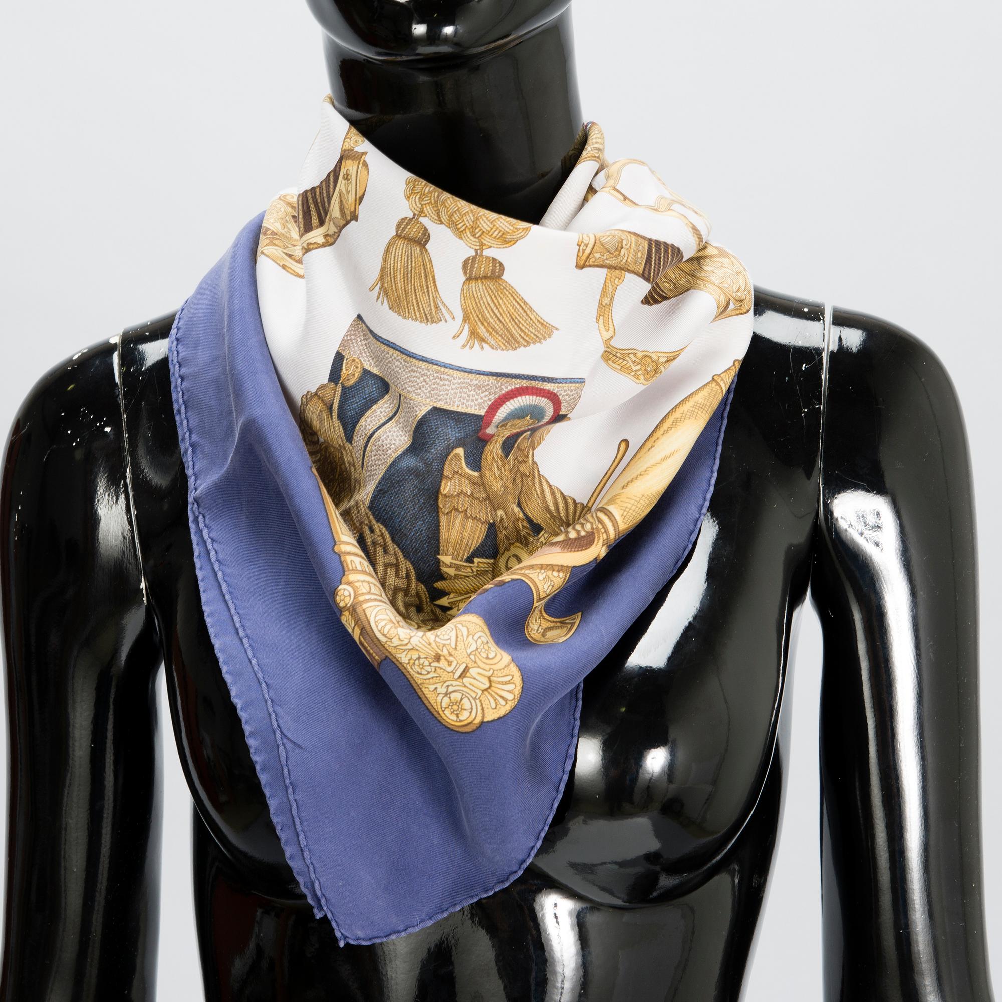 HERMÈS, SIDENSCARFAR, 2 st.