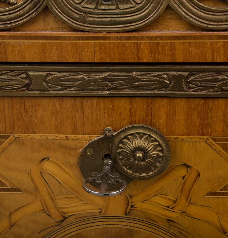 A second half of the 20th Century Gustavian style chest of drawers.