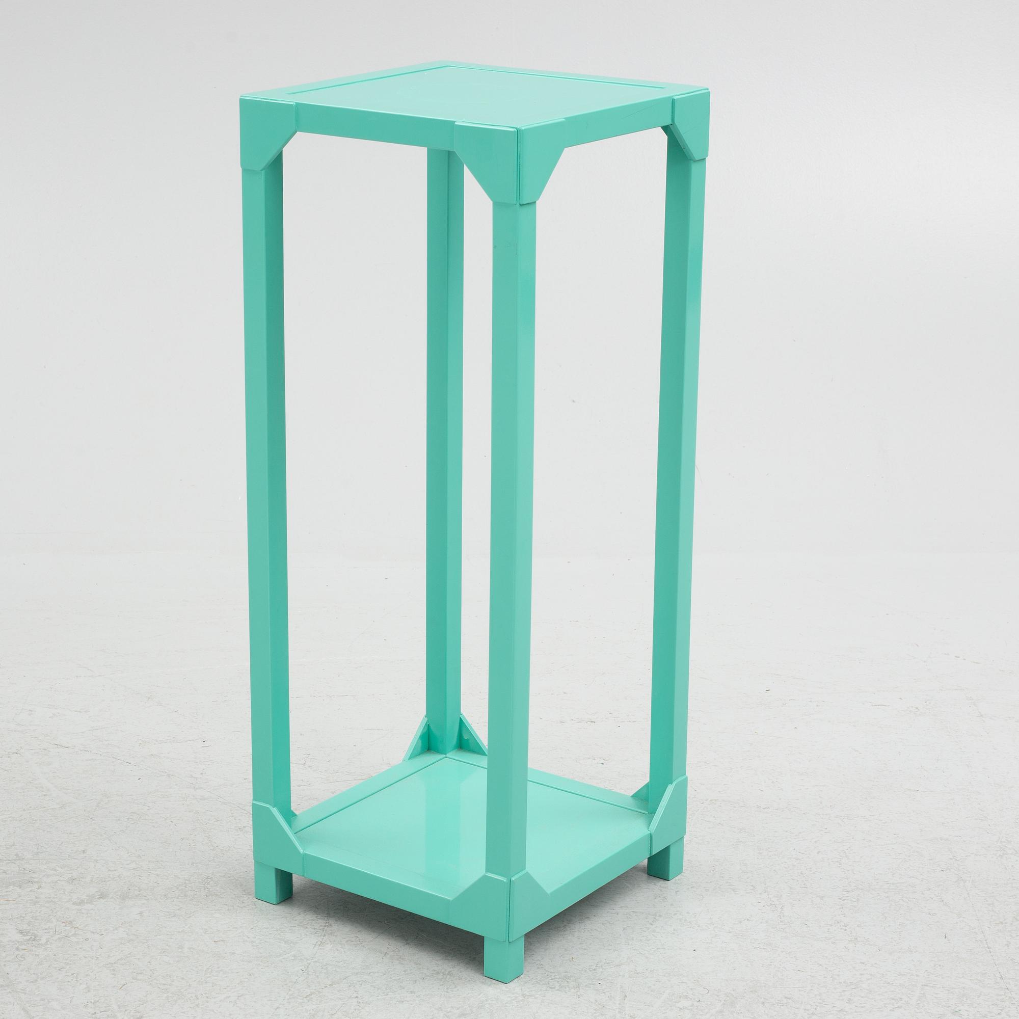 TAF Studio, a 'Bleck 800' pedestal, ed. 1/3.