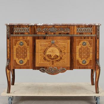 BYRÅ, gustaviansk stil, 1900-talets mitt.