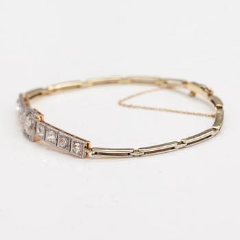 A 14K gold bracelet with rose-cut diamonds ca. 1.57 ct in total.