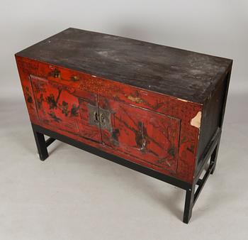 SKÅP, ostindisk stil, 1900-talets andra hälft.