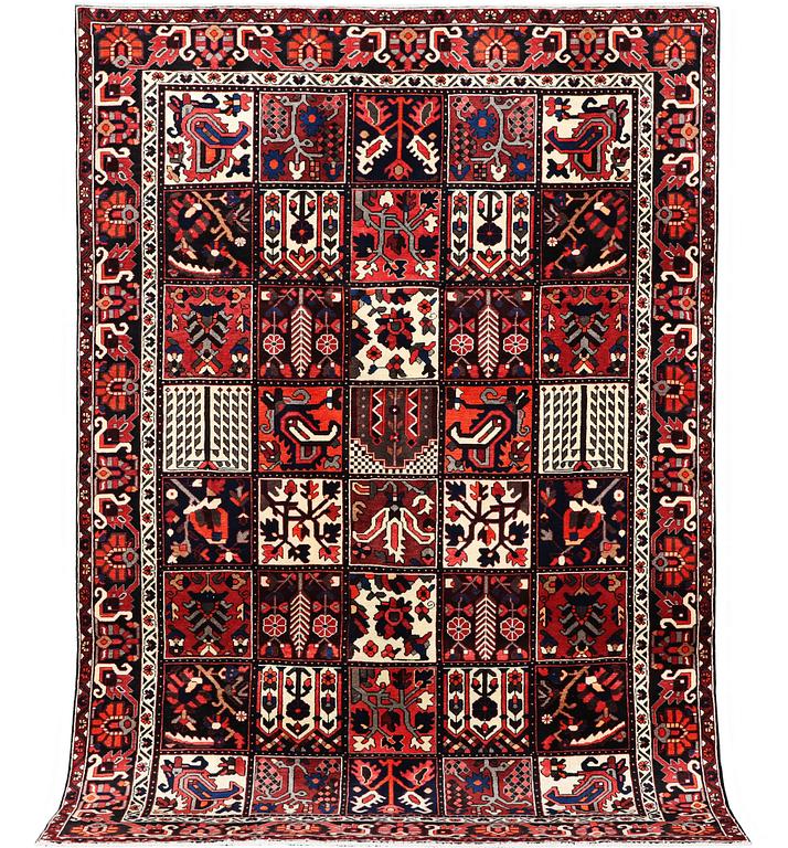 A carpet, Bakhtiari, c. 308 x 205 cm.