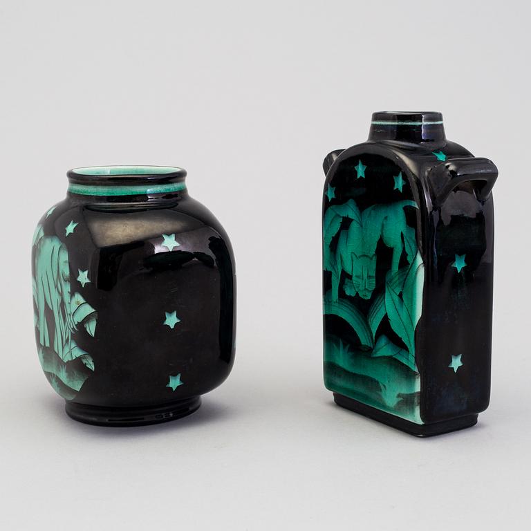 ILSE CLAESSON, 2 vaser, "Serie V", flintgods. Rörstrand 1930-tal.