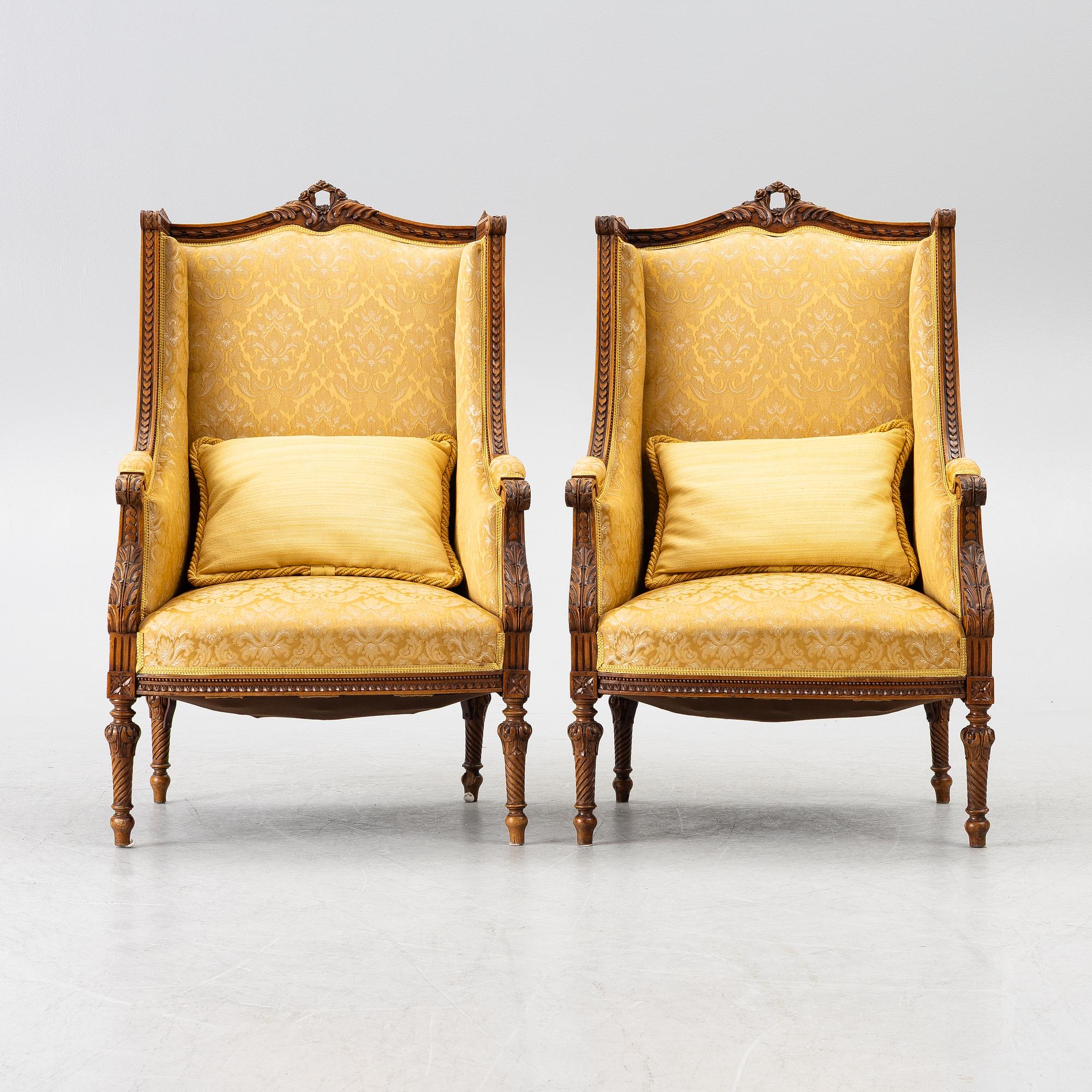 A pair of Louis XVI-style armchairs, around 1900.