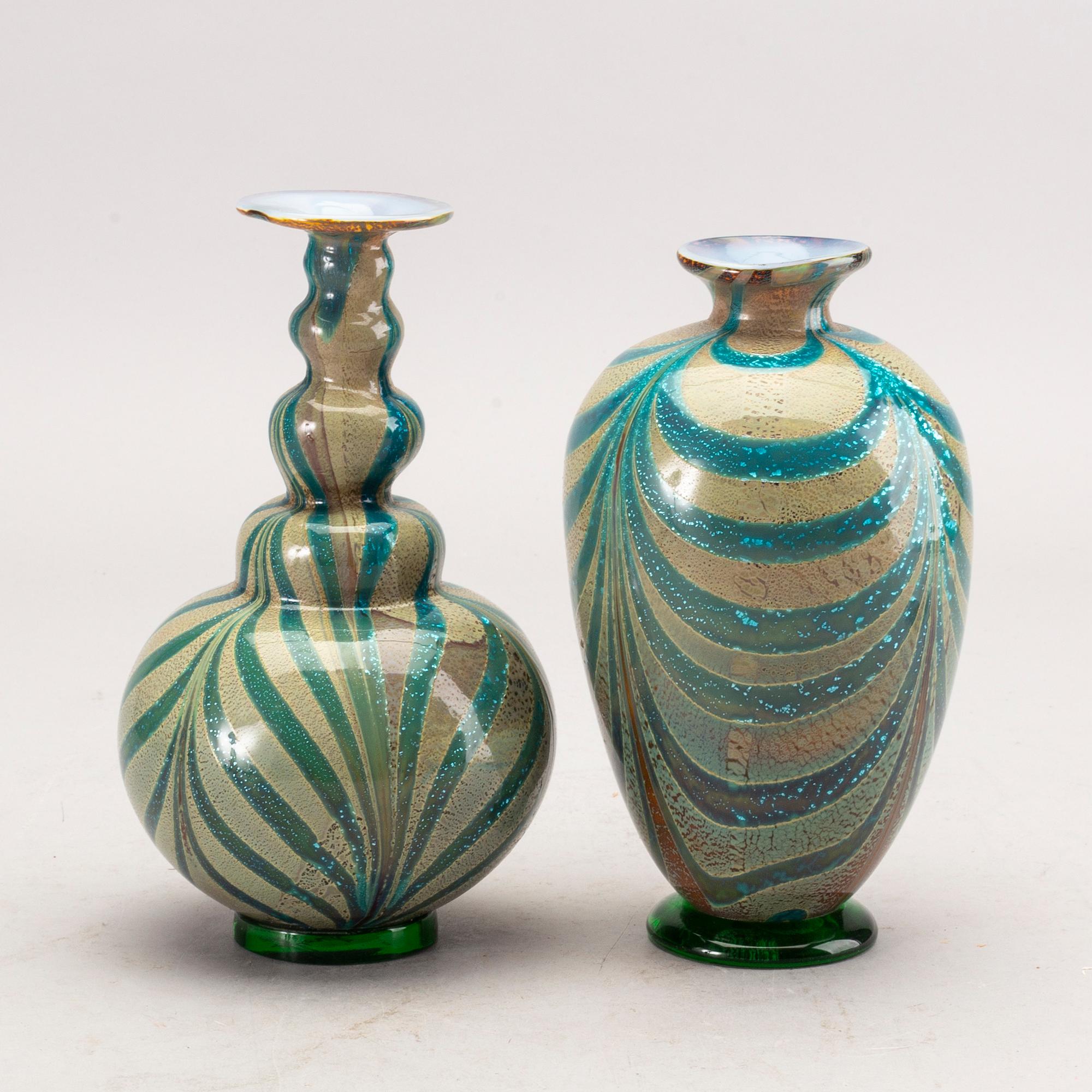 FRANCO MORETTI vaser 2 st signerade Murano Italien, glas 1900-talets mitt/andra hälft.